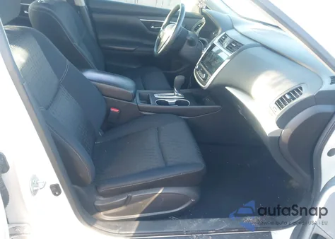 2016 Nissan Altima 2.5 Sv z USA, uszkodzony, nr VIN 1N4AL3AP4GC212682